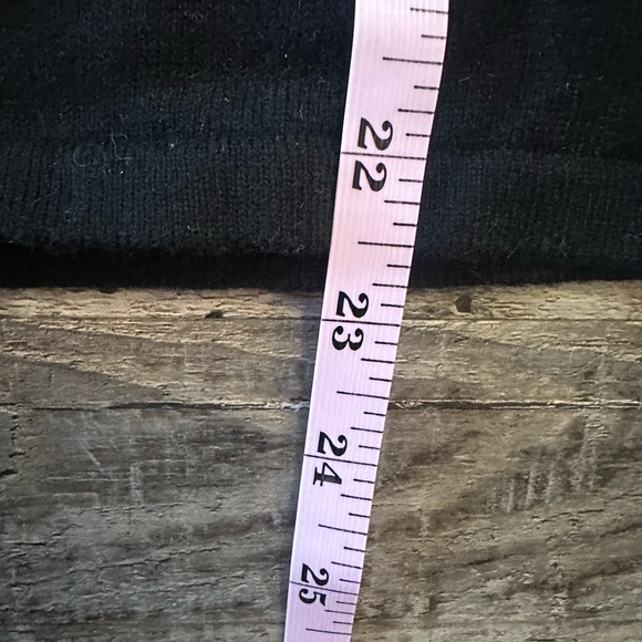 Michael Kors Black V-Neck Bedazzled Rhinestone Neck Sweater Size M NWT - Picture 3 of 4